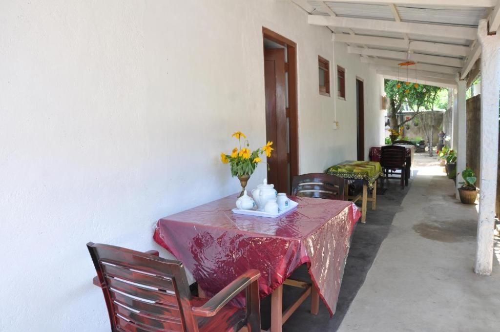 Celine'S Home Mirissa Exterior foto